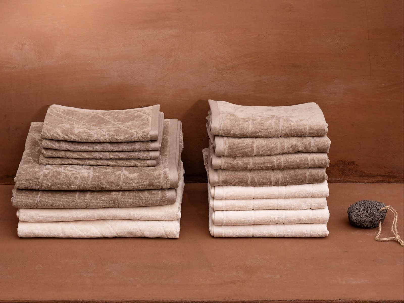 Gästehandtücher Velours Classic Taupe 30x50 - 4 st