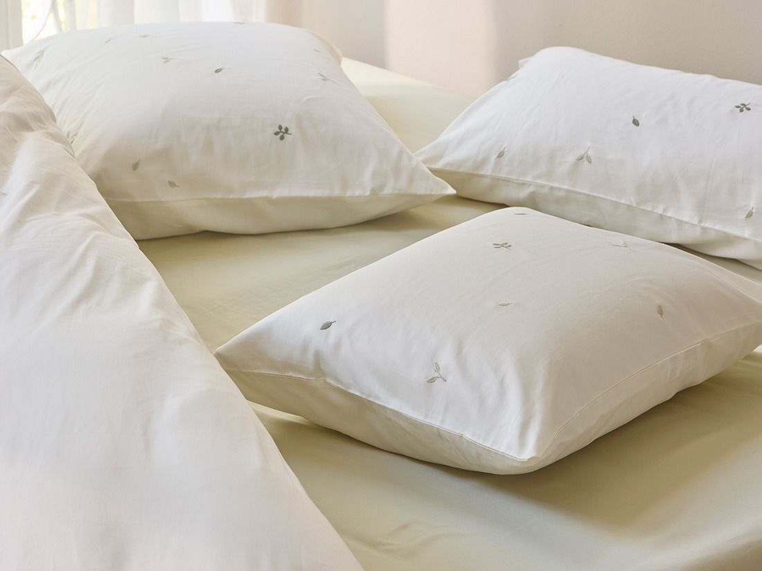 Kissenbezug Baumwollsatin Warm White Botanical